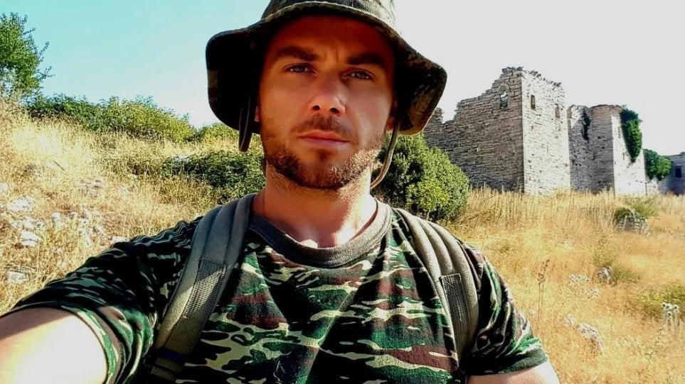 H οικογένεια Κατσίφα ξεφτιλίζει ΕΛΑΣ και ΜΜΕ: «Το παιδί μας δεν έκανε εμπόριο ναρκωτικών» – «Έφυγε με τα χέρια ανοικτά προς τον ουρανό»